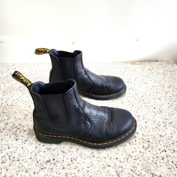 Dr. Martens Snowplow Matte Black Leather Chelsea Boots Size W-7/M6 - Picture 3 of 6
